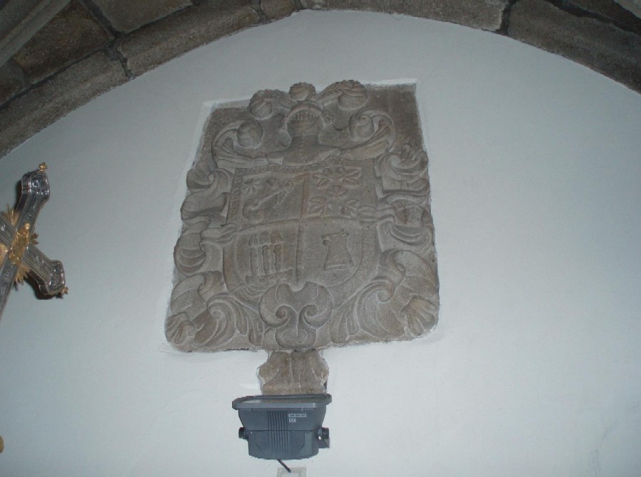 Escudo de armas no interior da igrexa parroquial [Foto E.D.R.]